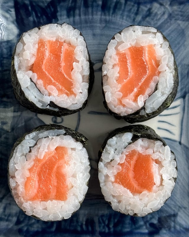 SUSHI SALMÃO